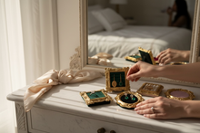Load image into Gallery viewer, Vintage Antique Ring Holder